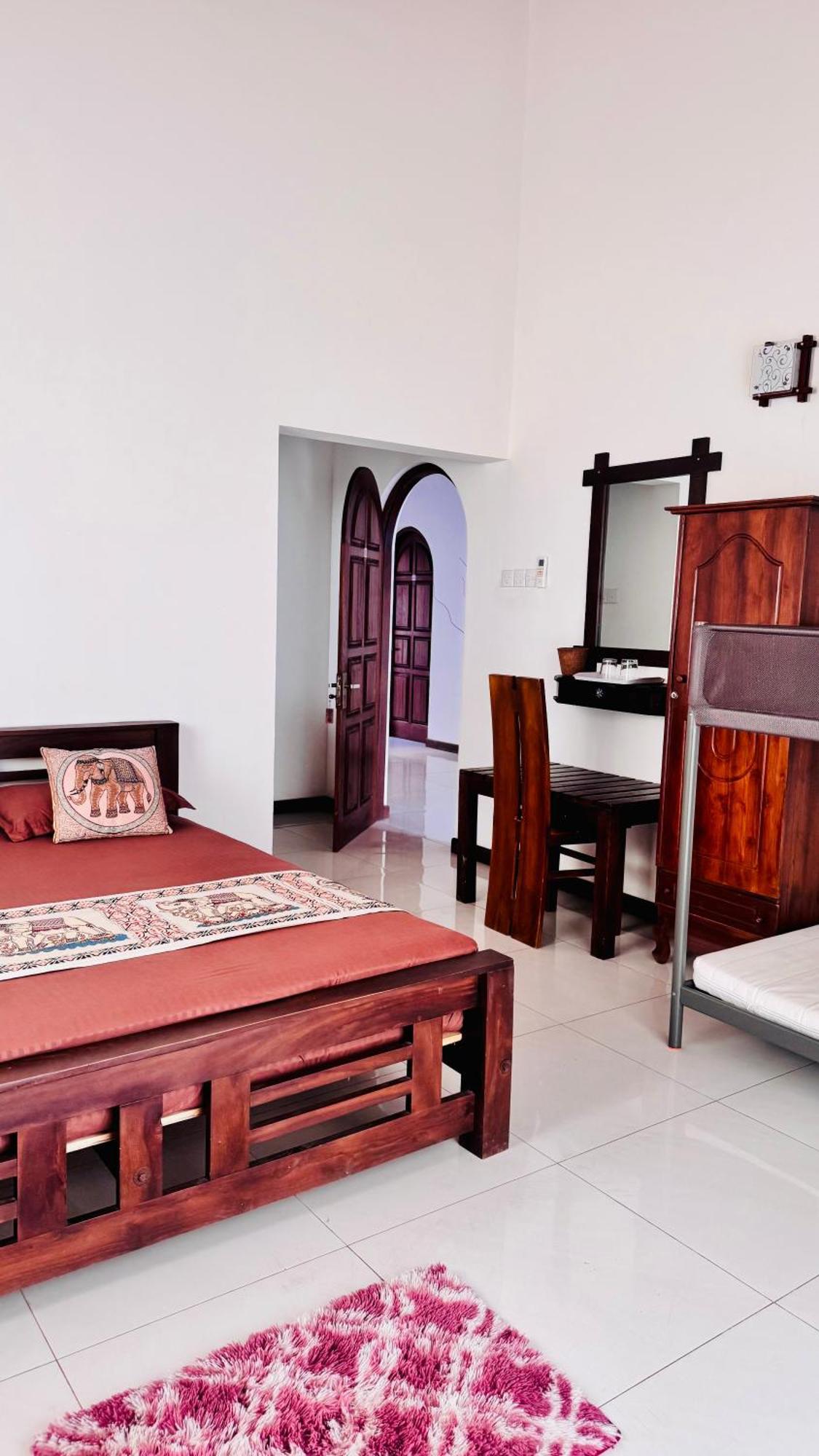 Sritaly Inn Мириса Екстериор снимка