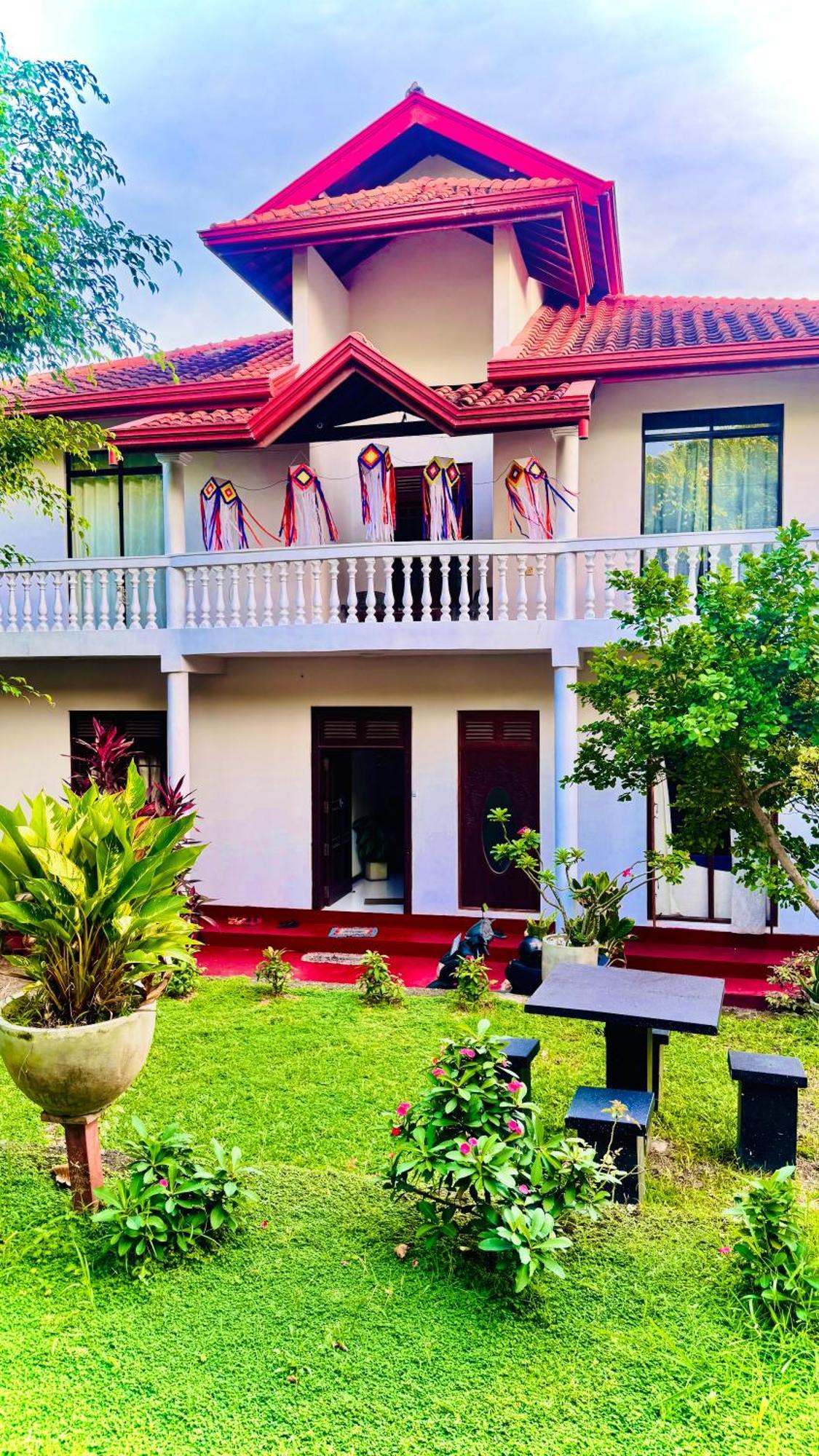 Sritaly Inn Мириса Екстериор снимка